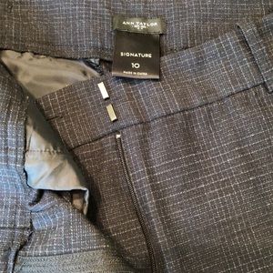 💃🏻Ann Taylor . True color is charcoal grey